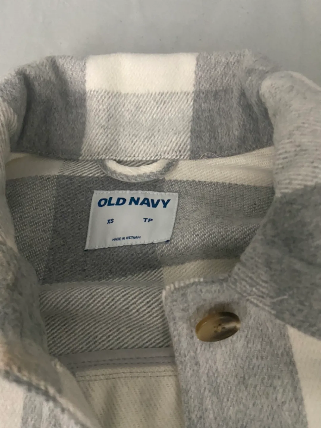 Old Navy Grey and White  shacket  - Size XS image indicator(2)
