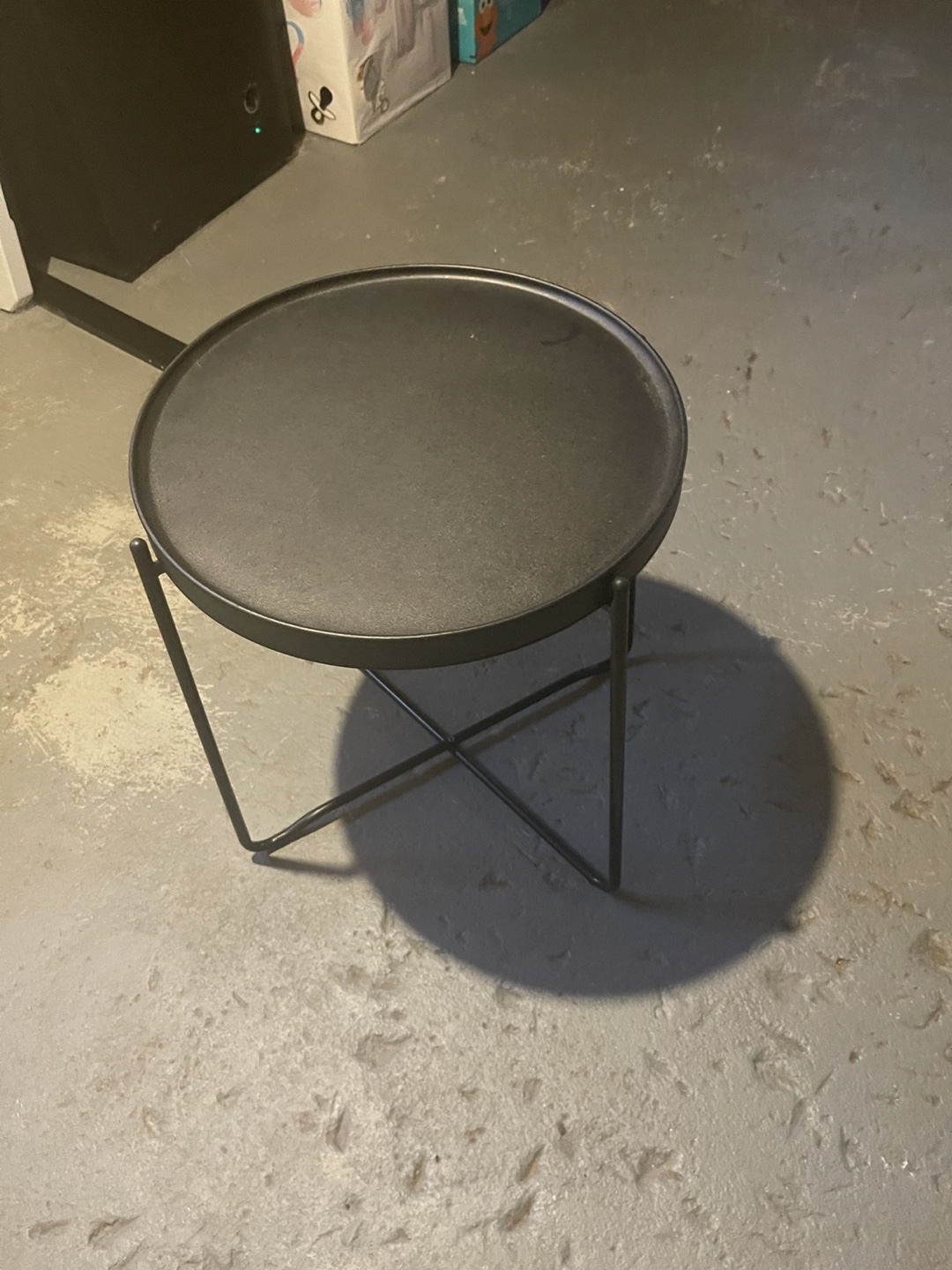 Small Black Round Side Table - photo 4