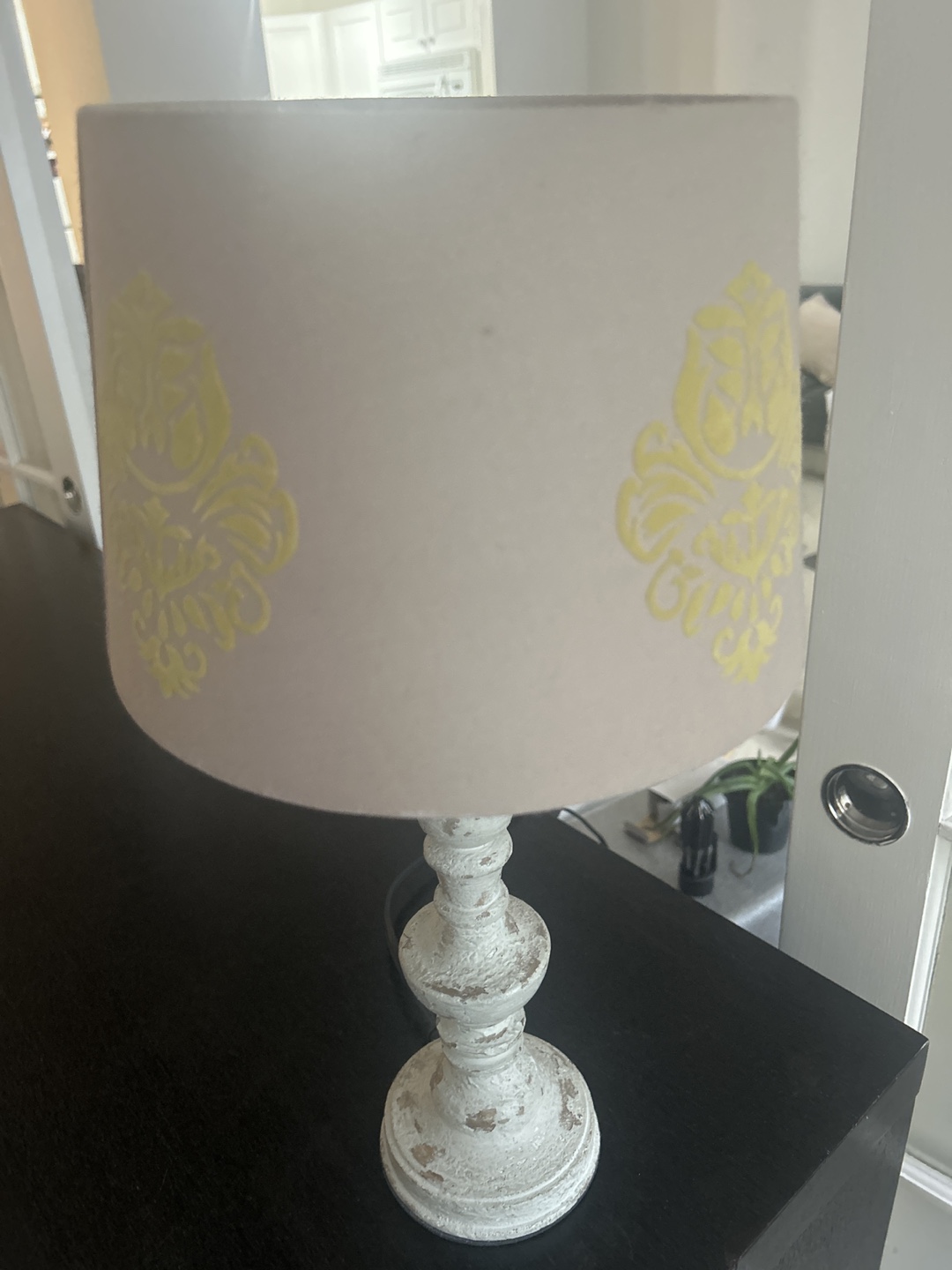 Vintage Lamp with Decorative Lampshade - photo 4