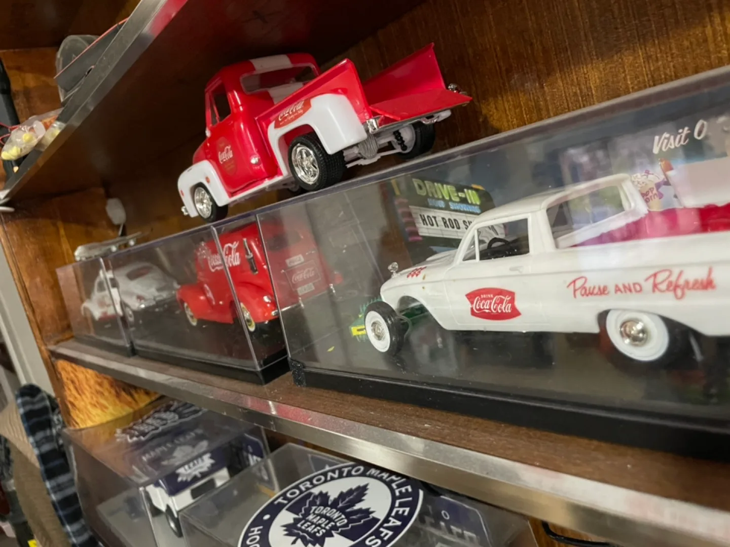 Coca-Cola Collectible Vehicle Set image indicator(3)