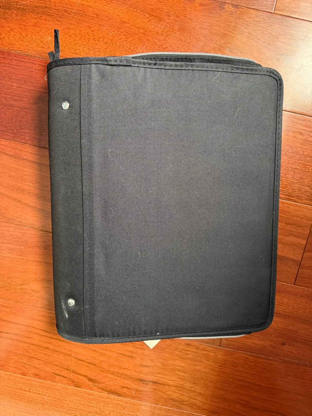 Hilroy 2” Ring Zipper Binder image indicator(3)