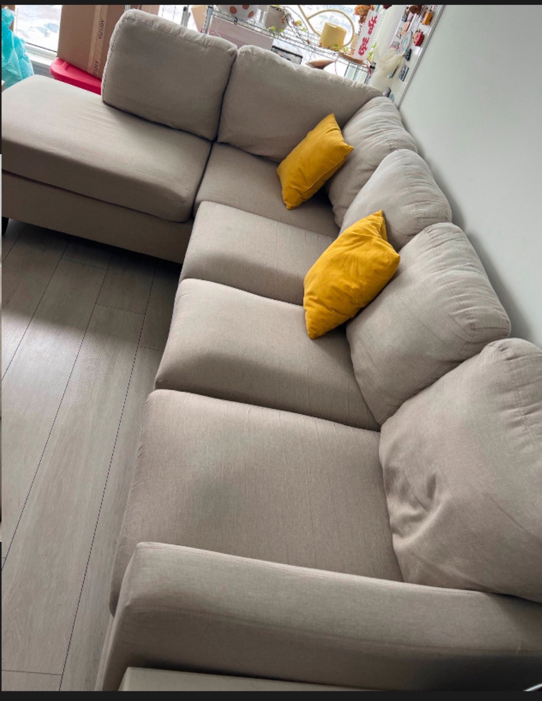 FREE DELIVERY✅• BEIGE LARGE SECTIONAL COUCH / SOFA w/CHAISE