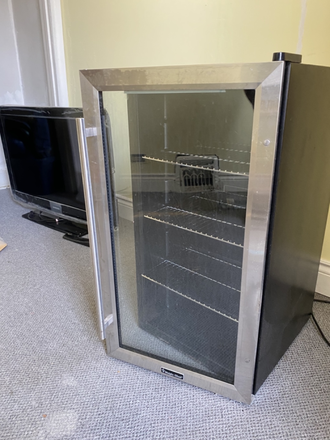 Wine Cooler - Beverage Refrigerator