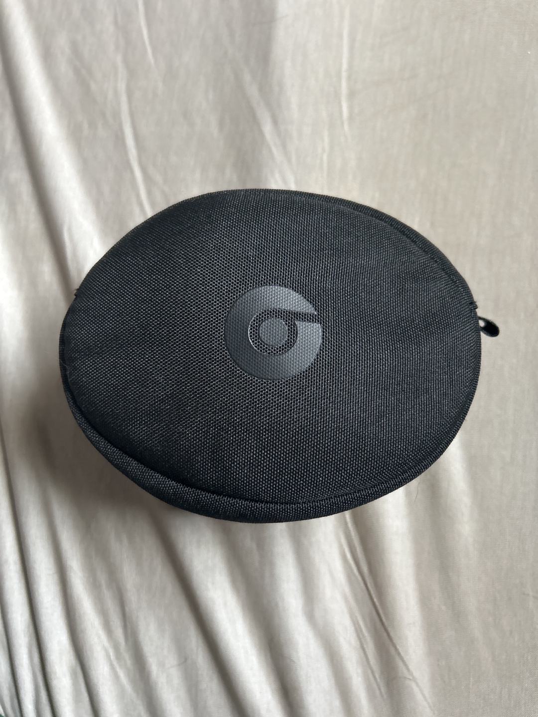Beats headphones - photo 2