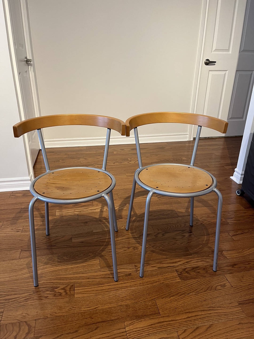 Pair of Mid-Century Modern Dining Chairs