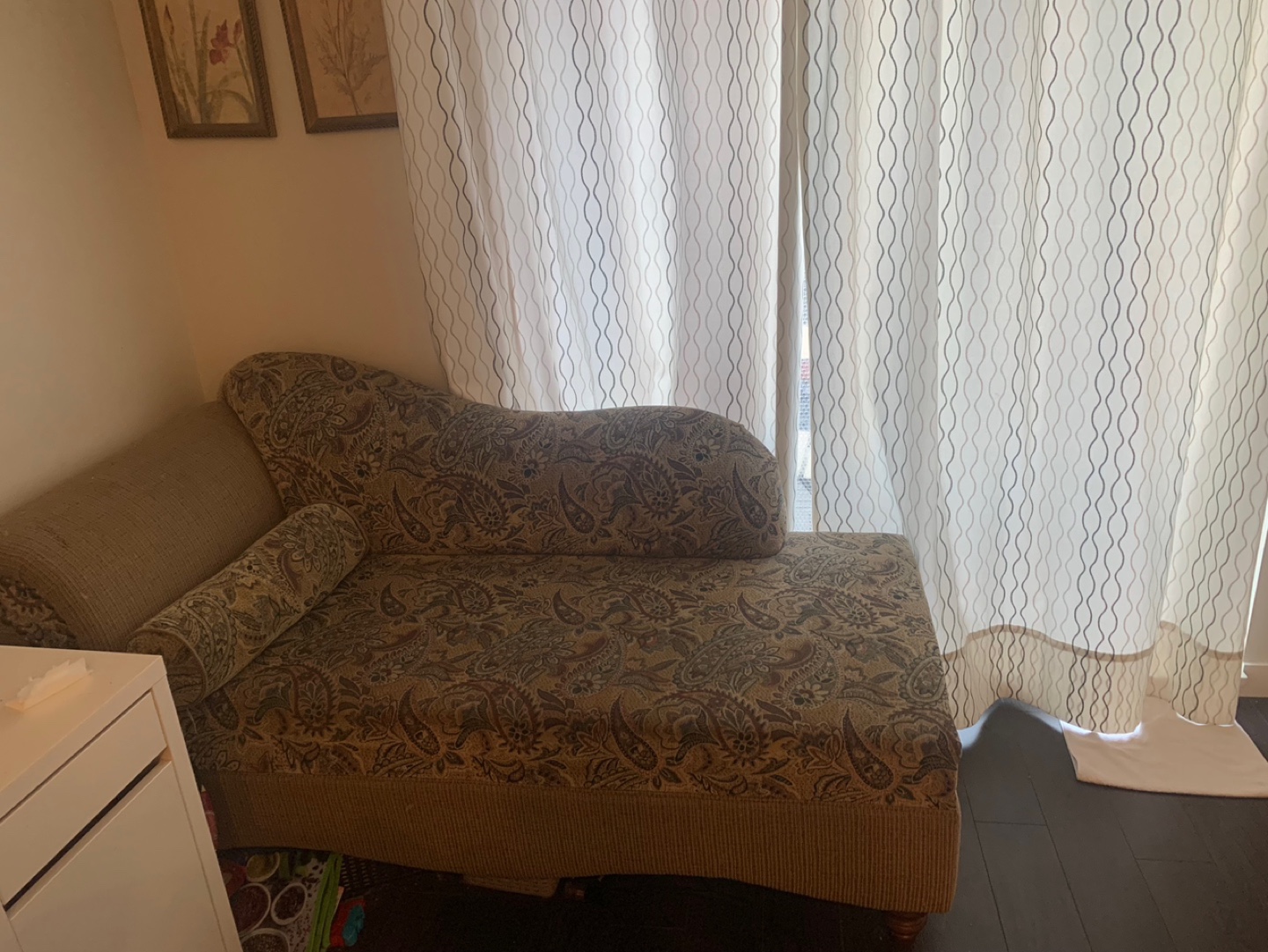 Matching Sofa and Chaise Lounge Set - photo 2
