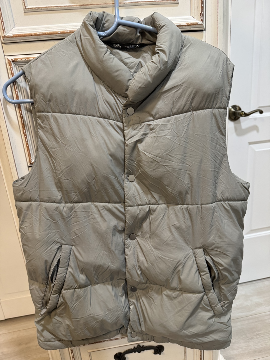Zara Women's Olive Green Puffer Vest Size Small