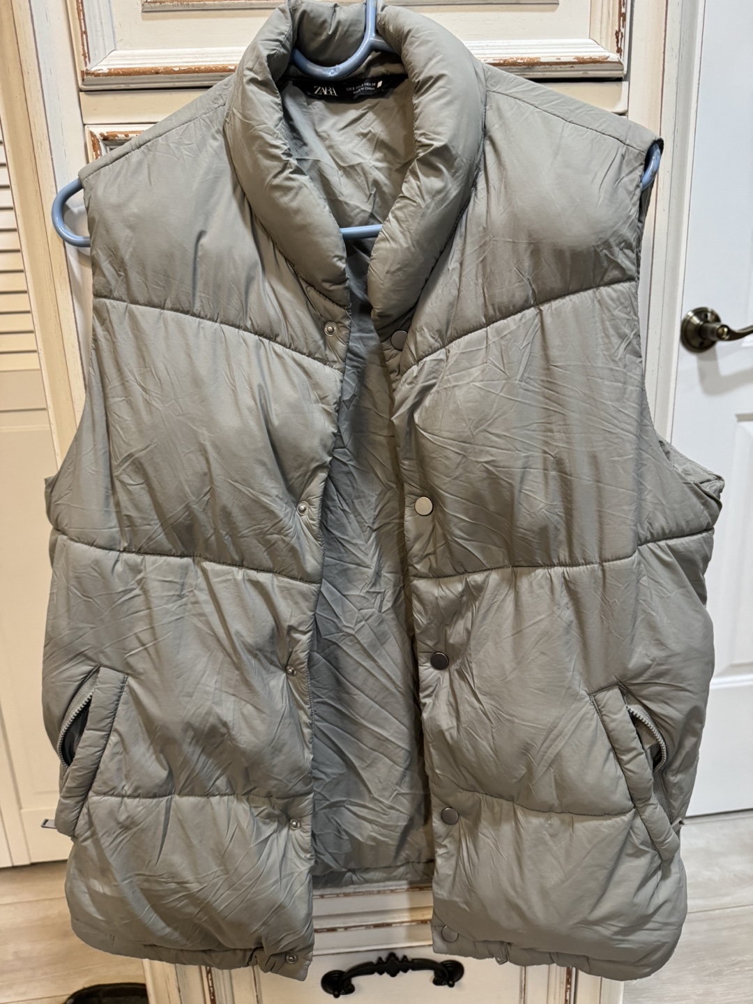 Zara Women's Olive Green Puffer Vest Size Small - photo 3