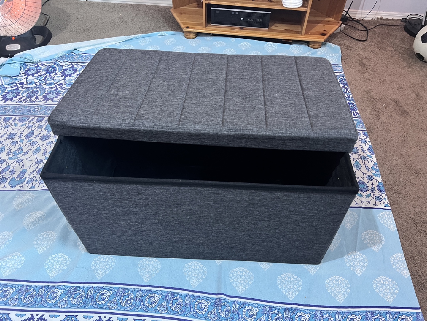 Seville Classics Boucle Foldable Trunk Ottoman - photo 3