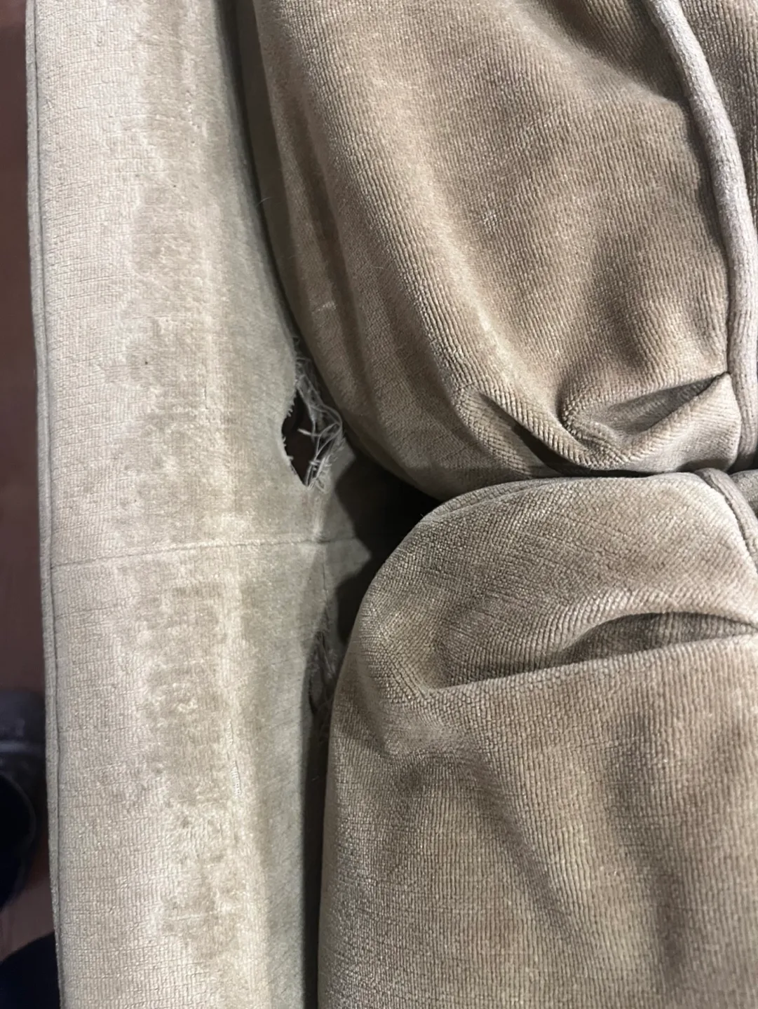 Used Decor Rest Pull Out Couch image indicator(4)