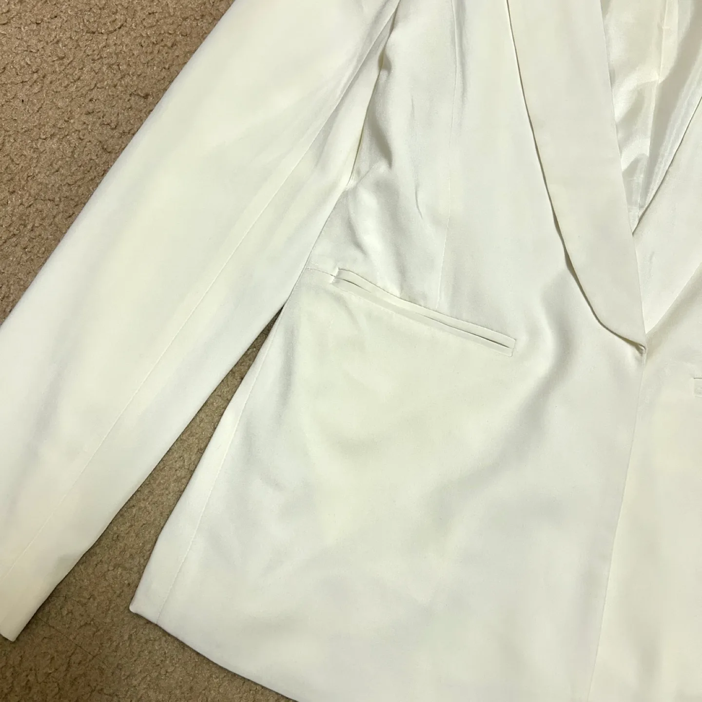 White Blazer (Medium) image indicator(2)