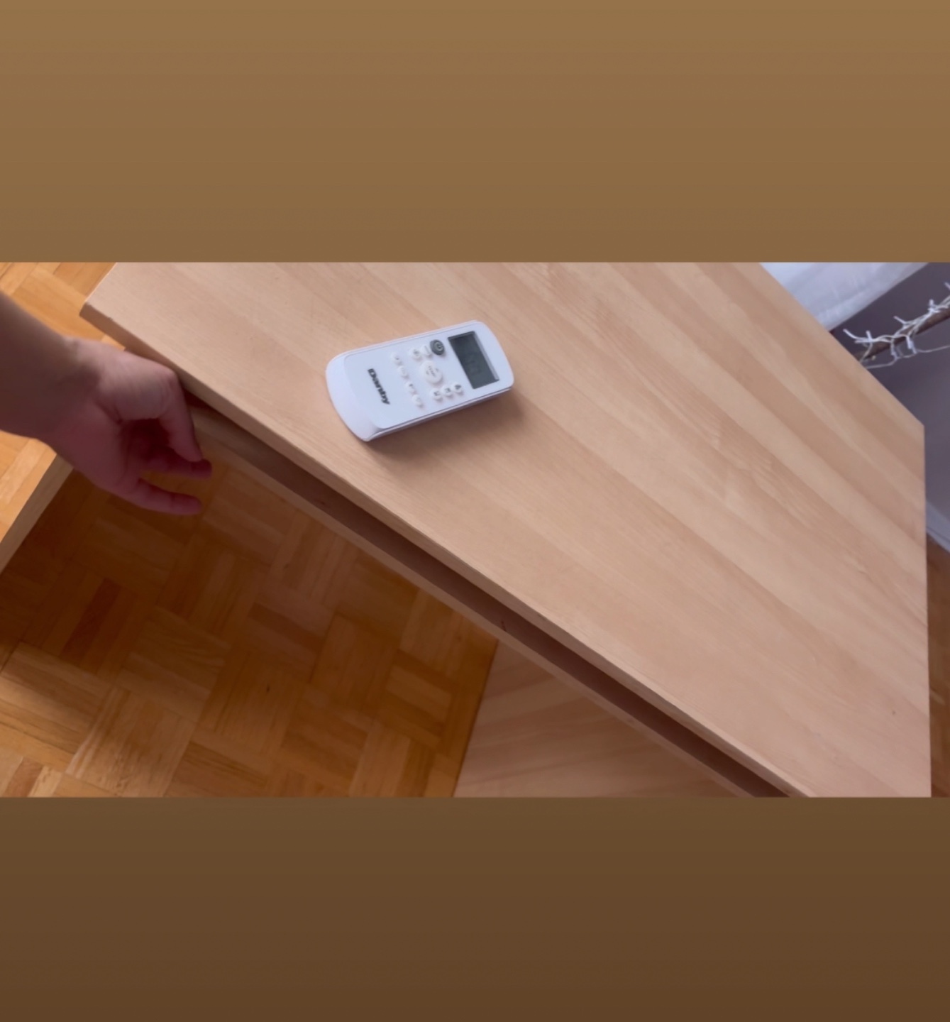 Small Computer Desk with Keyboard Tray - photo 3