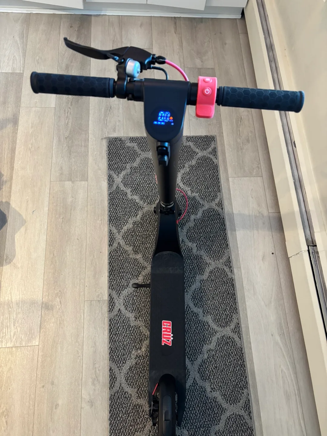 (Need gone asap) Electric Scooter (25km) barely used image indicator(2)