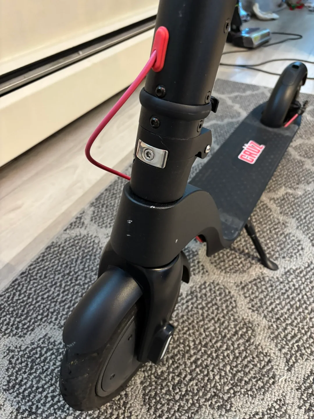 (Need gone asap) Electric Scooter (25km) barely used image indicator(5)