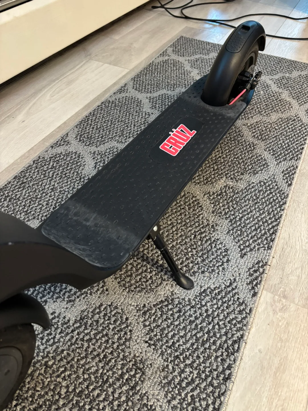 (Need gone asap) Electric Scooter (25km) barely used image indicator(7)