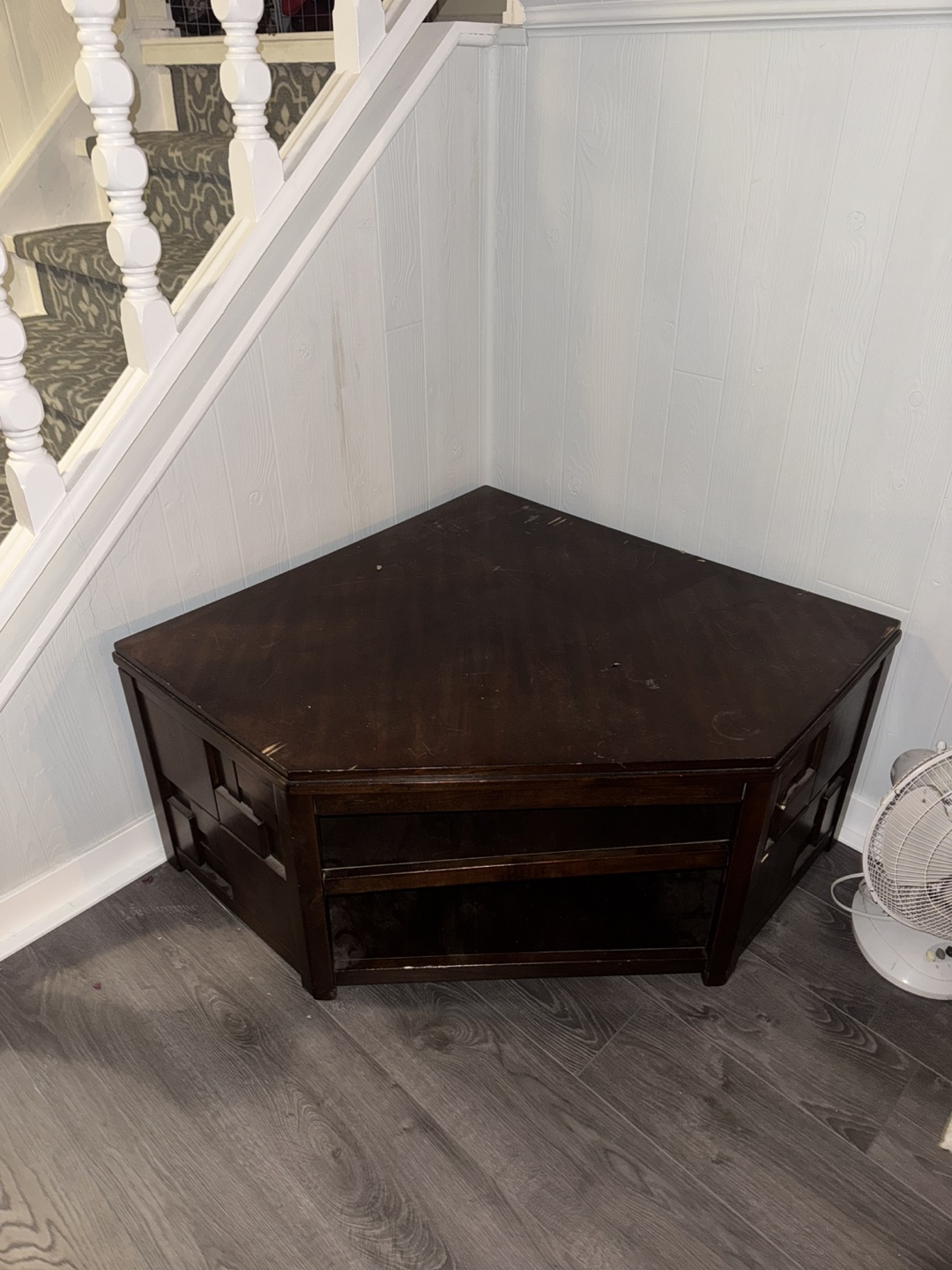 Corner TV Stand