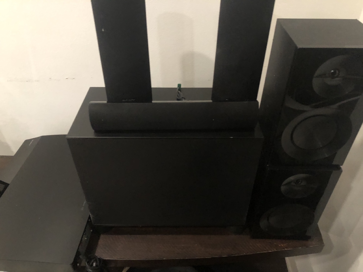 Sony 5.1 Home Theater System - photo 3