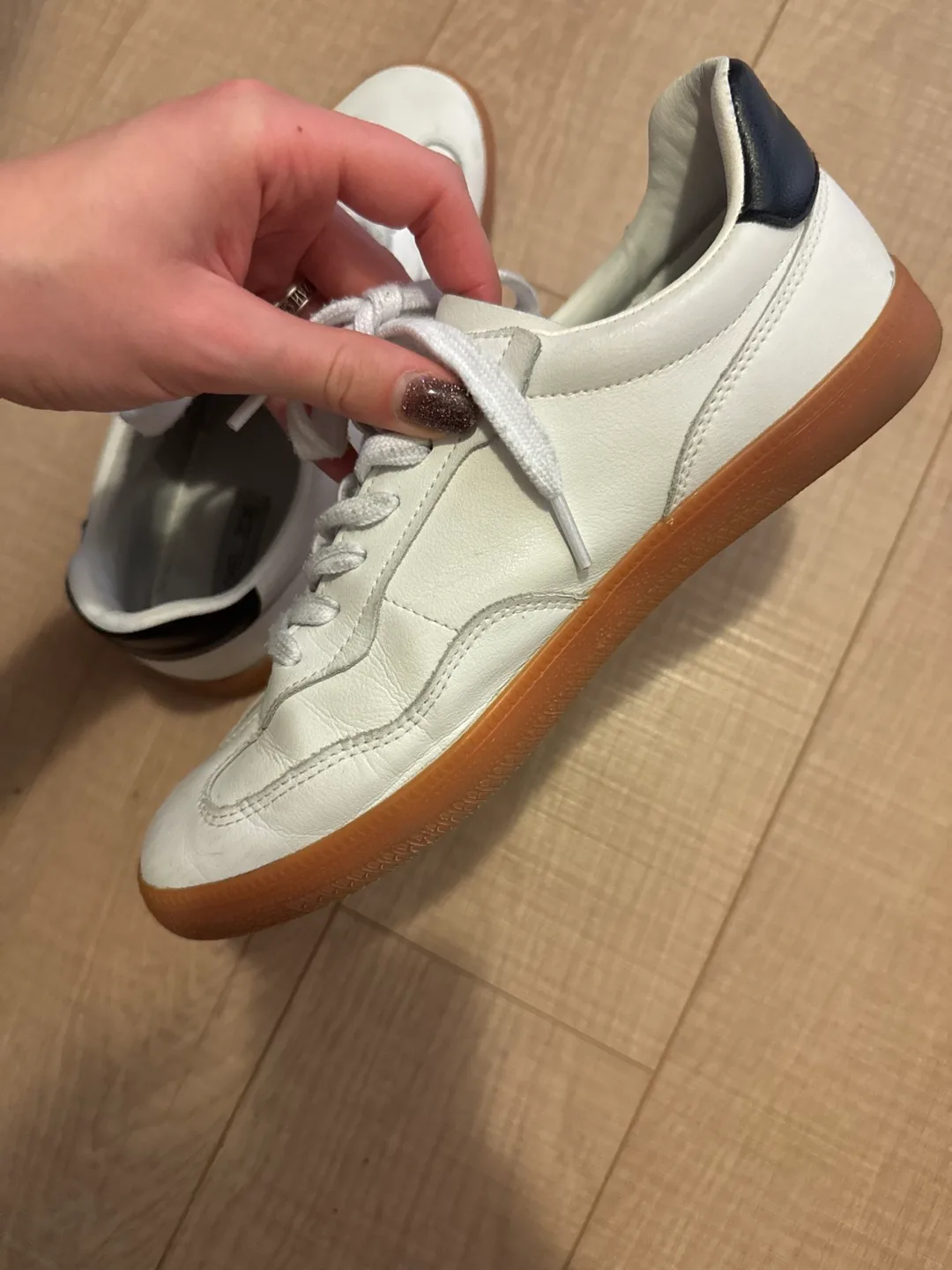 Rachel Zoe White Leather Sneakers image indicator(6)