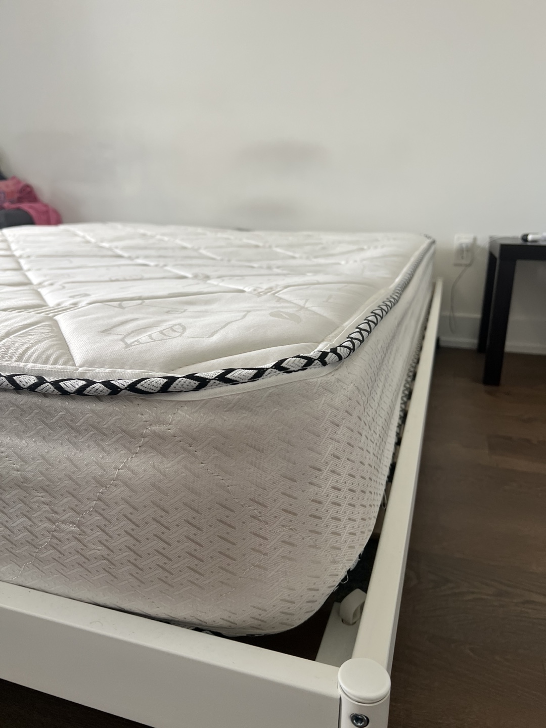Queen Size Mattress - photo 4