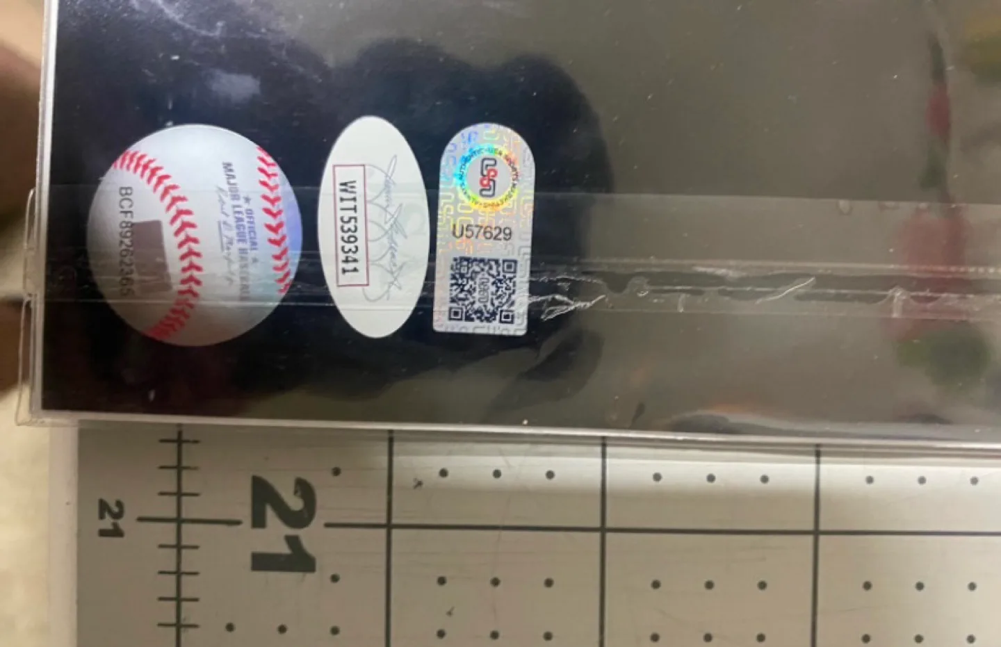 Teoscar Hernandez Autographed Photo - Blue Jays - JSA Certified image indicator(2)