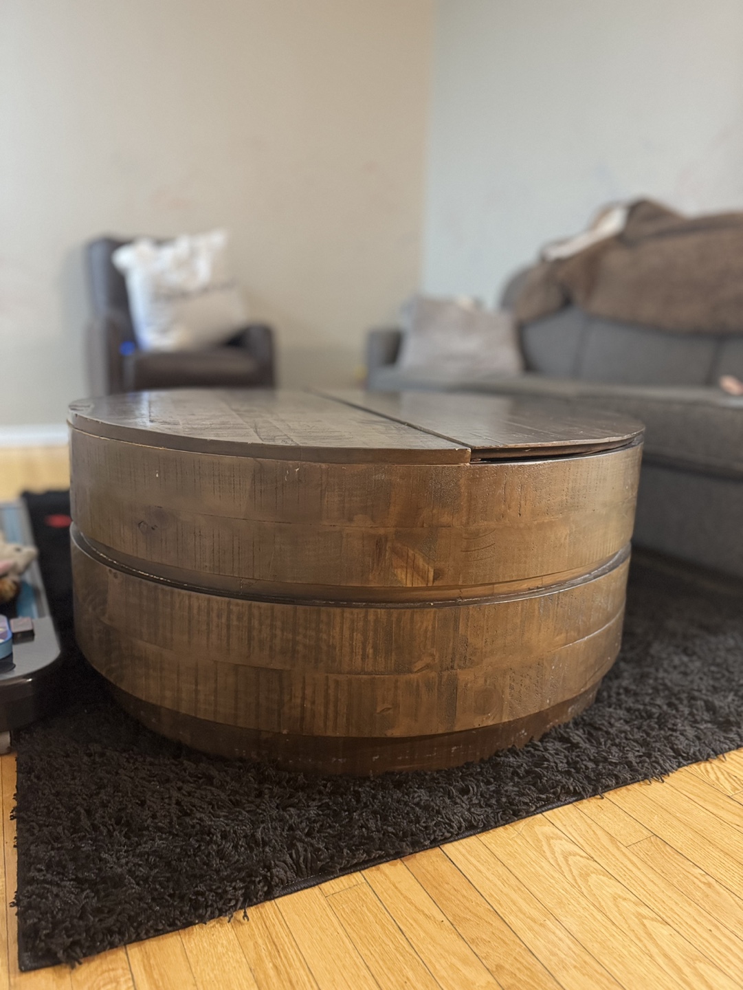 Round Wooden Coffee Table with Lift-Top - photo 3
