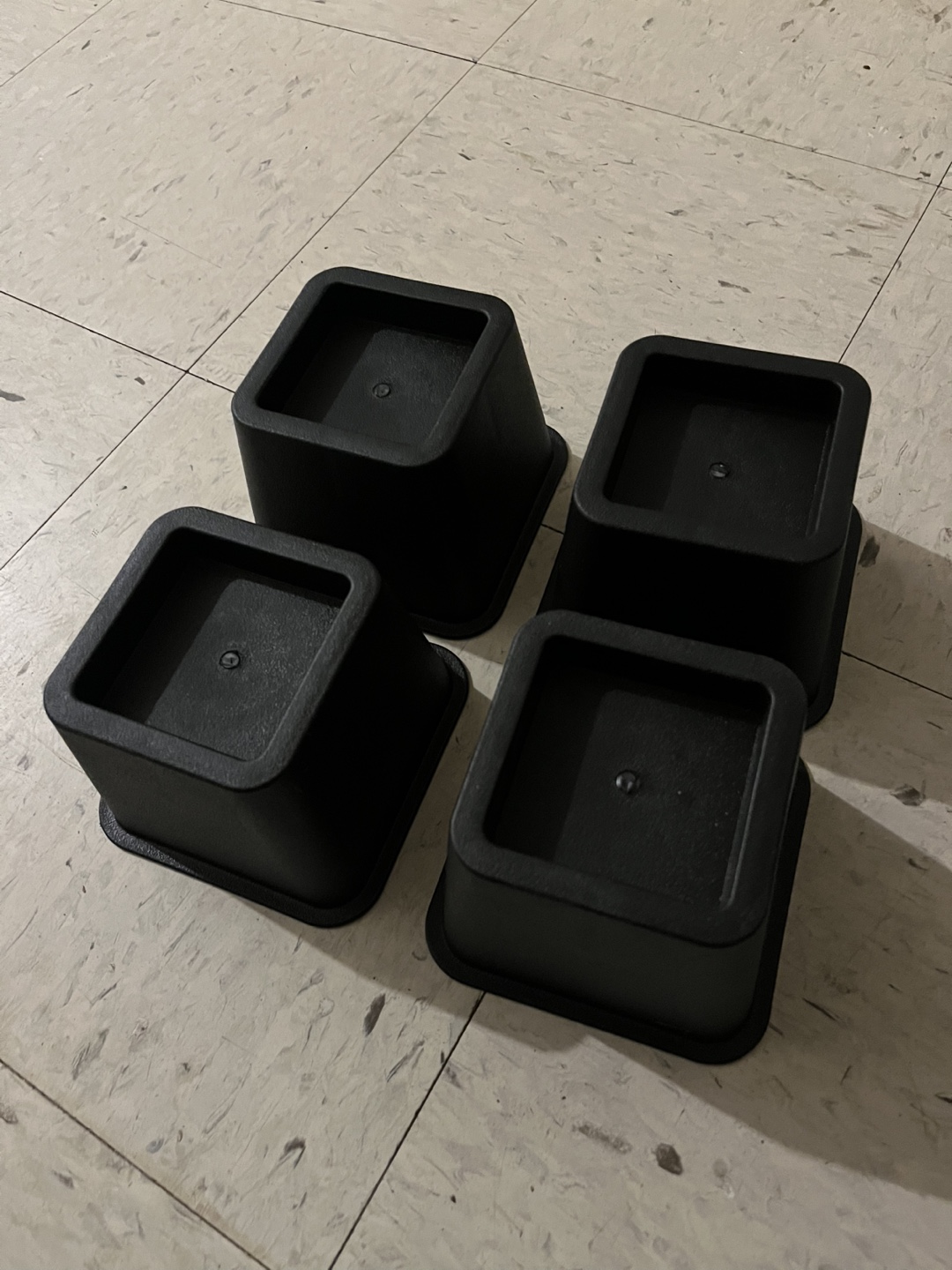 4 Bed and furniture Risers - photo 2