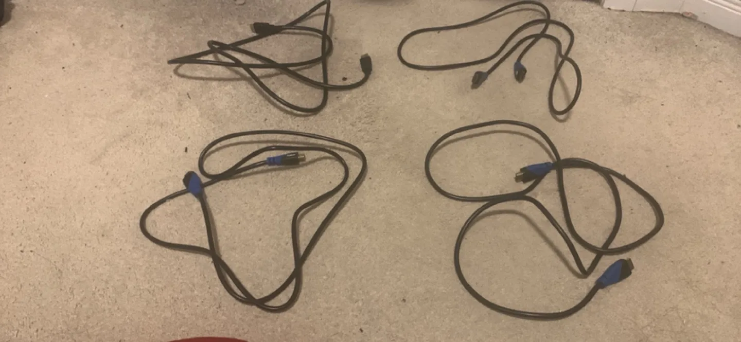 Four HDMI Cables image indicator(2)