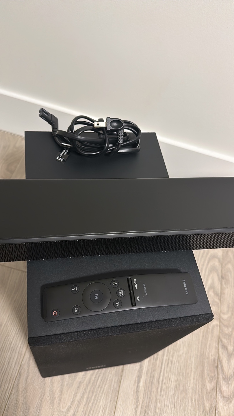 Samsung Soundbar with Wireless Subwoofer - photo 2