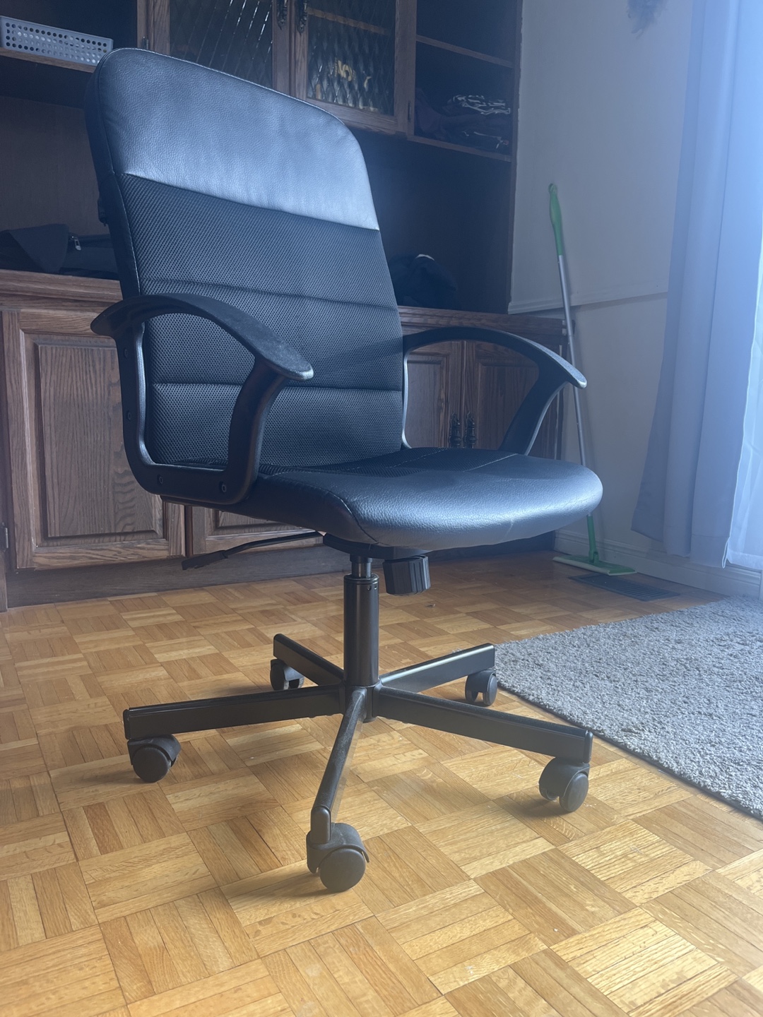 Black Mesh Office Chair