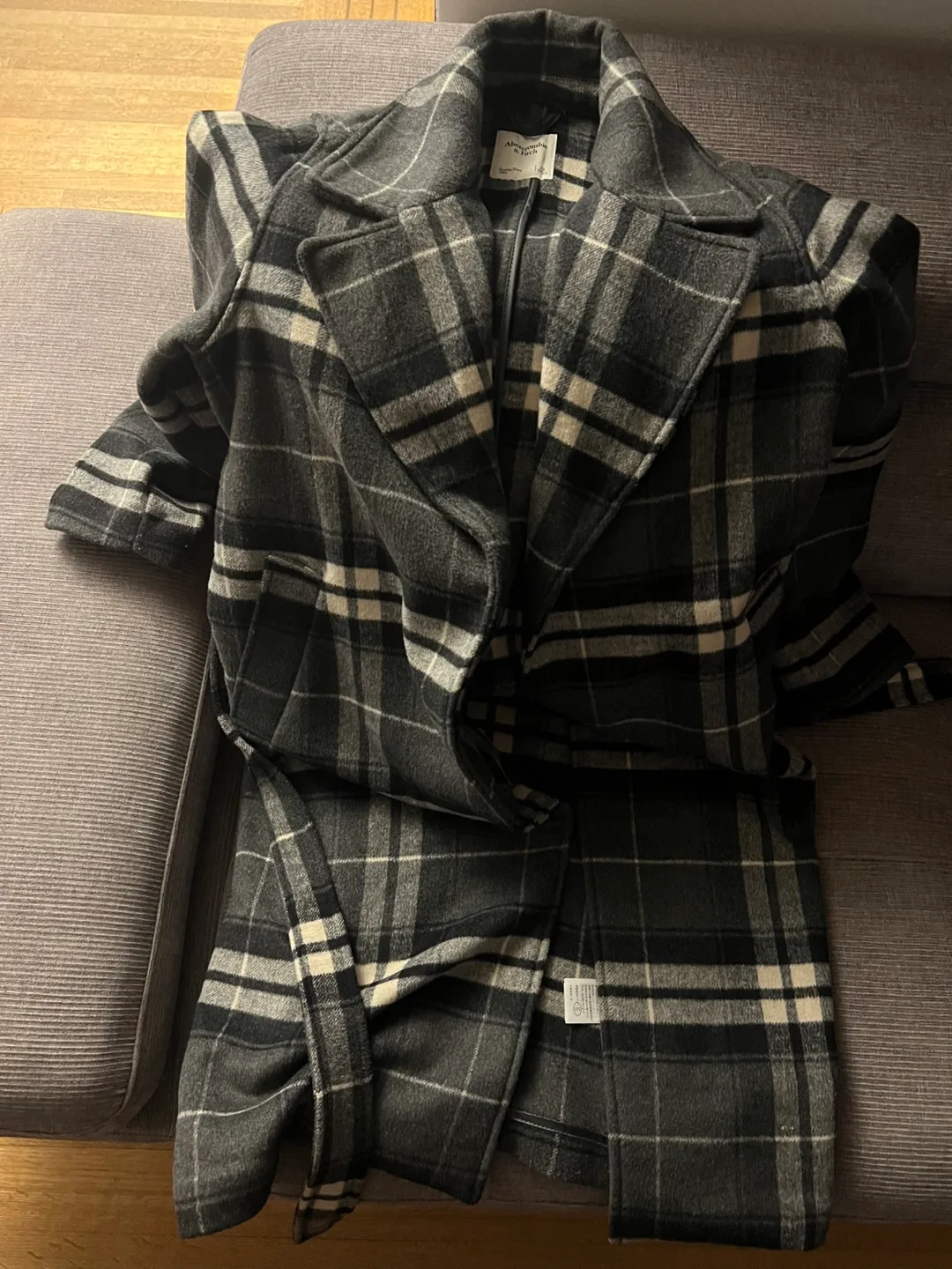 Abercrombie & Fitch Grey & White Plaid Coat - XS image indicator(2)