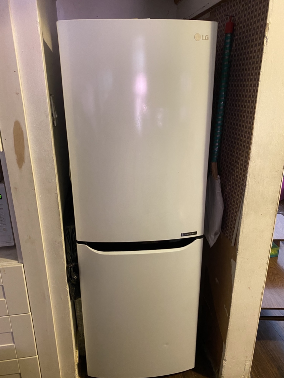 LG Refrigerator 10.1 cu ft.