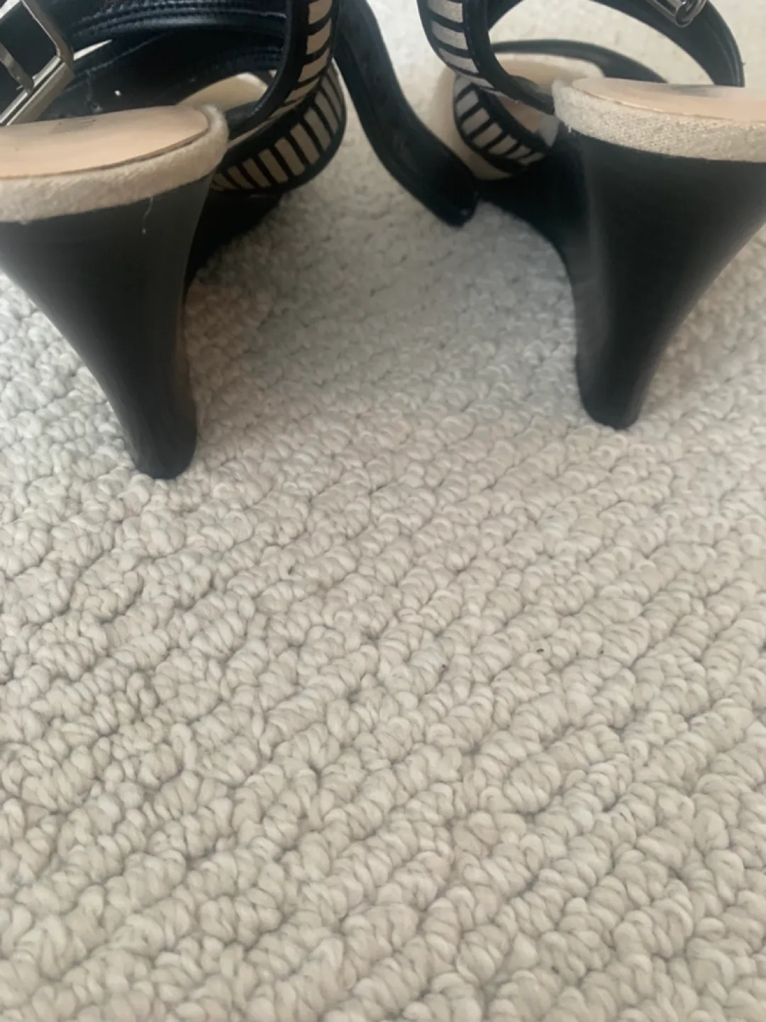 Nine West Women's Beige and Black Wedge Sandals image indicator(4)