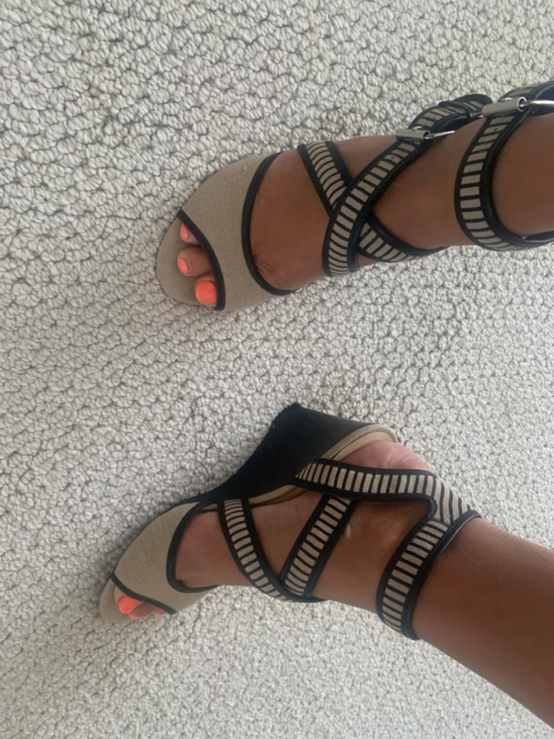 Nine West Women's Beige and Black Wedge Sandals image indicator(2)