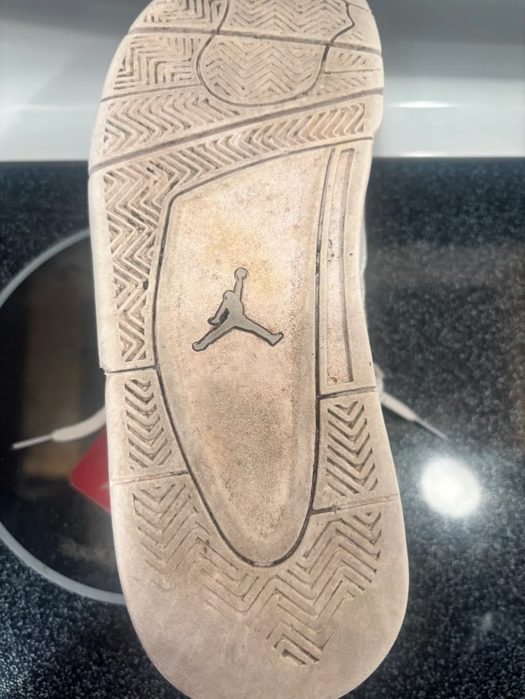 Air Jordan 4  White Metallic Silver Sneakers image indicator(5)