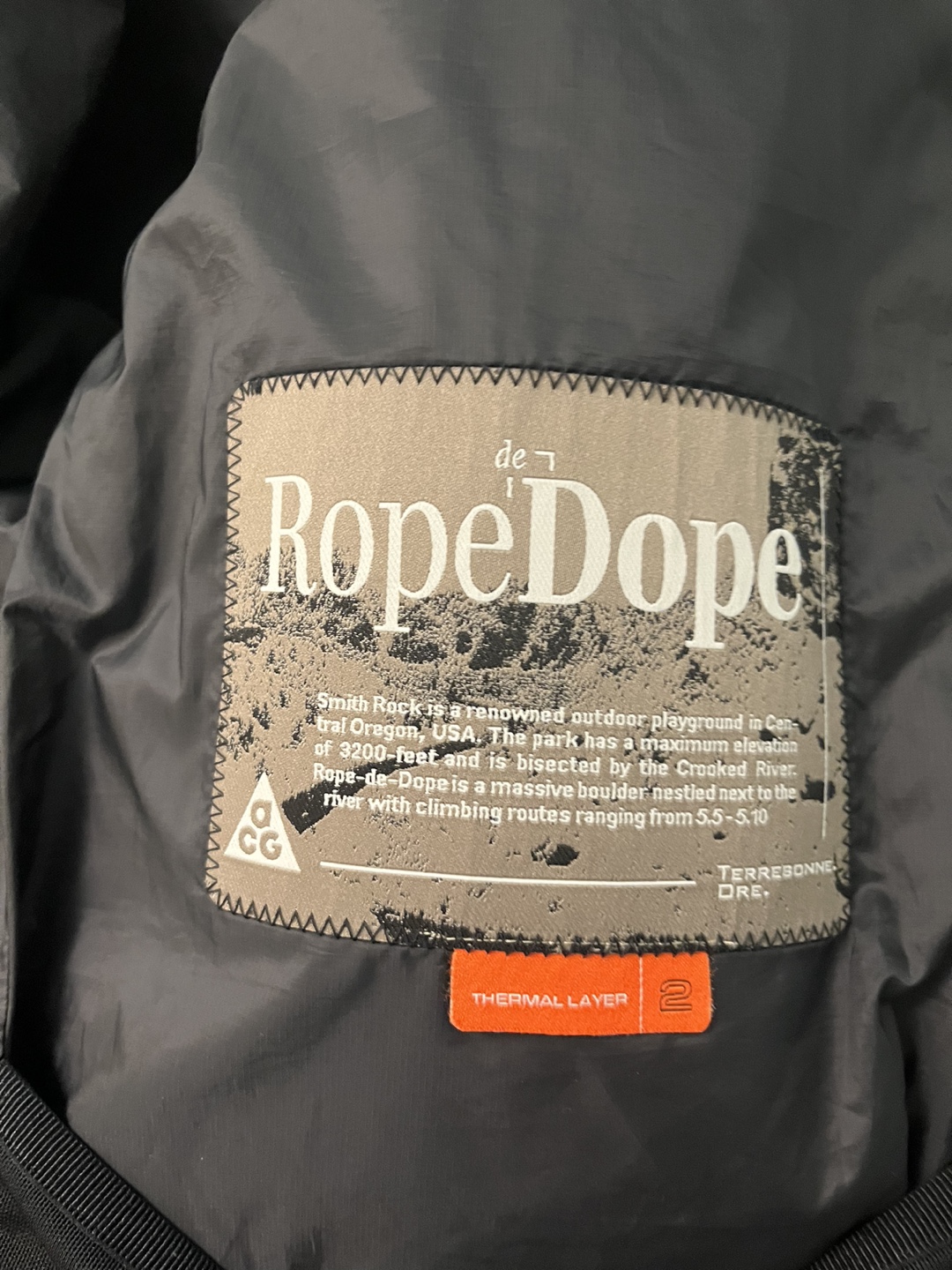 Nike ACG Rope Dope Insulated Jacket - Black - Size L - photo 5