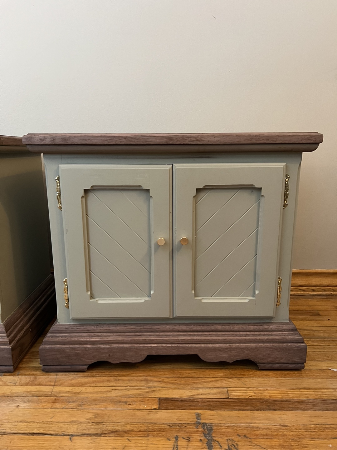 Pair of Vintage Nightstands - Refinished - photo 5