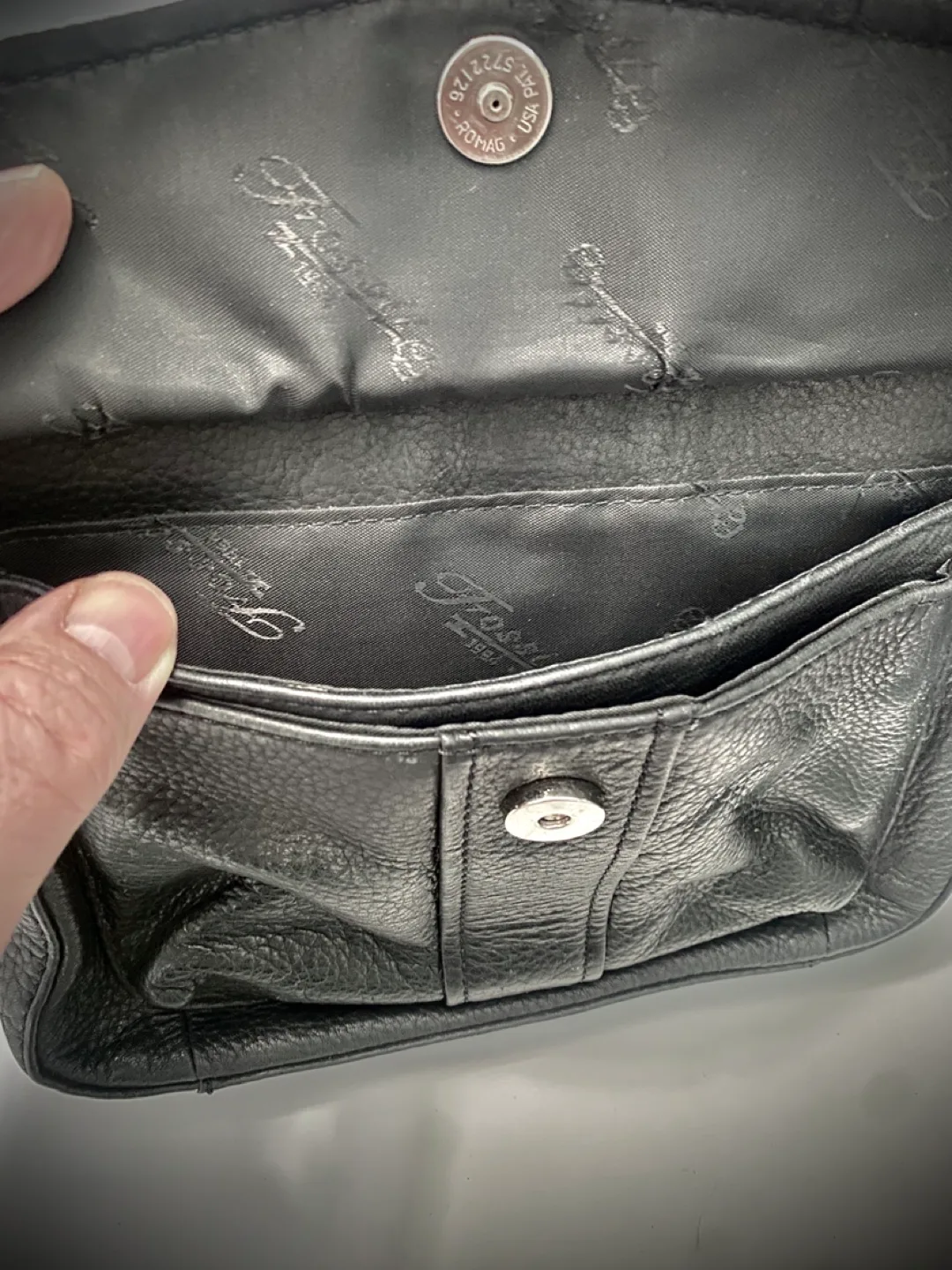 Fossil Black Leather Crossbody Bag image indicator(4)