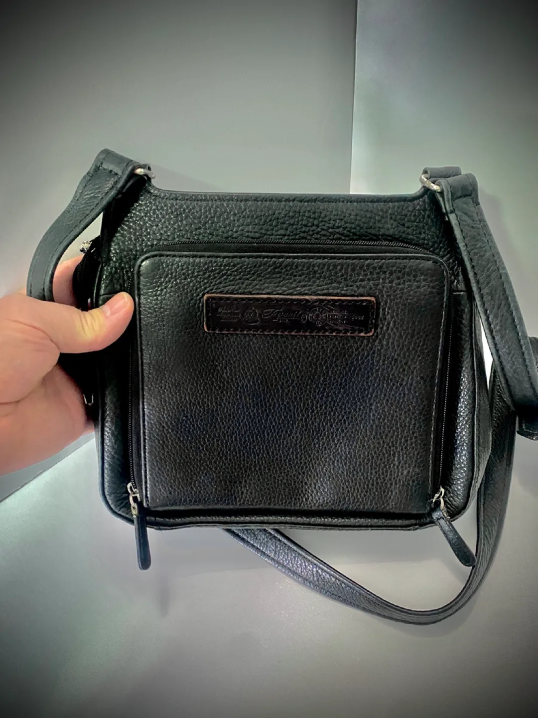 Fossil Black Leather Crossbody Bag image indicator(8)