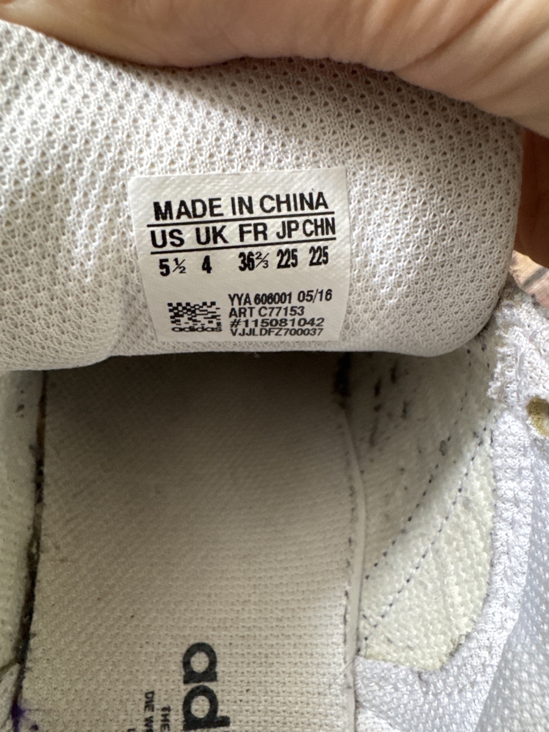 Adidas Superstar Shoes - Size 5 1/2 US - photo 3