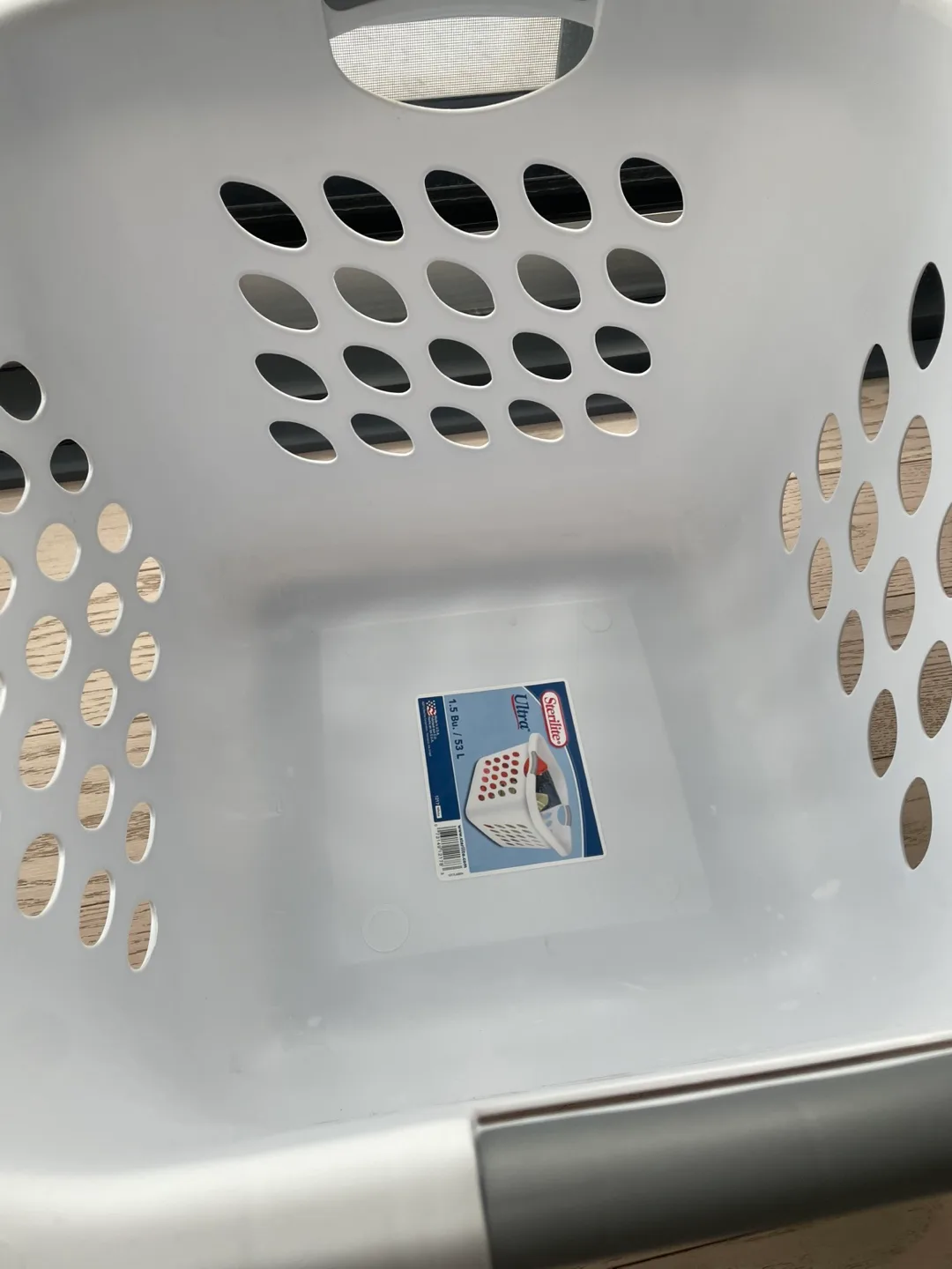 Sterilite Ultra Laundry Basket image indicator(3)