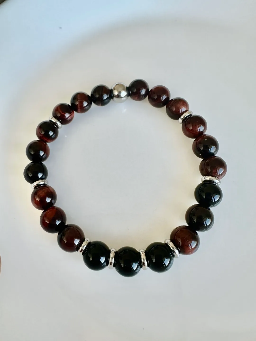 Red Tiger Eye and Black Onyx Beaded Bracelet image indicator(3)