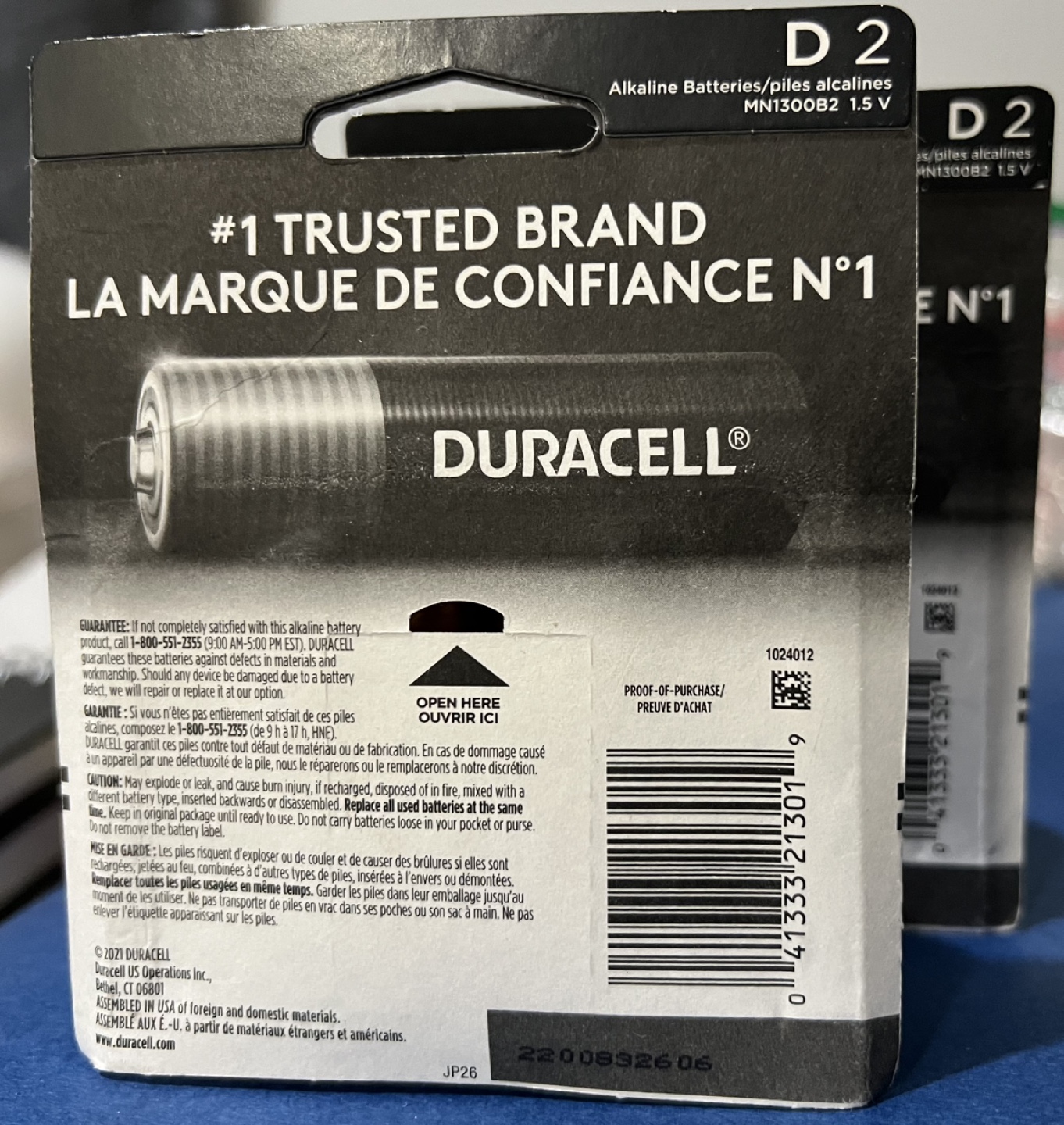 Four Duracell D Batteries - photo 2