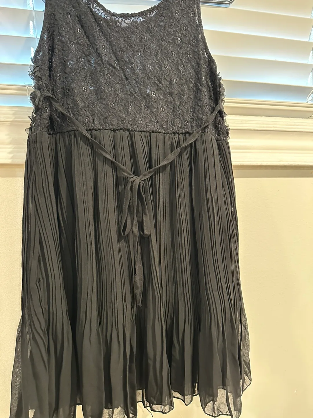 Girls Black floral lace dress image indicator(2)