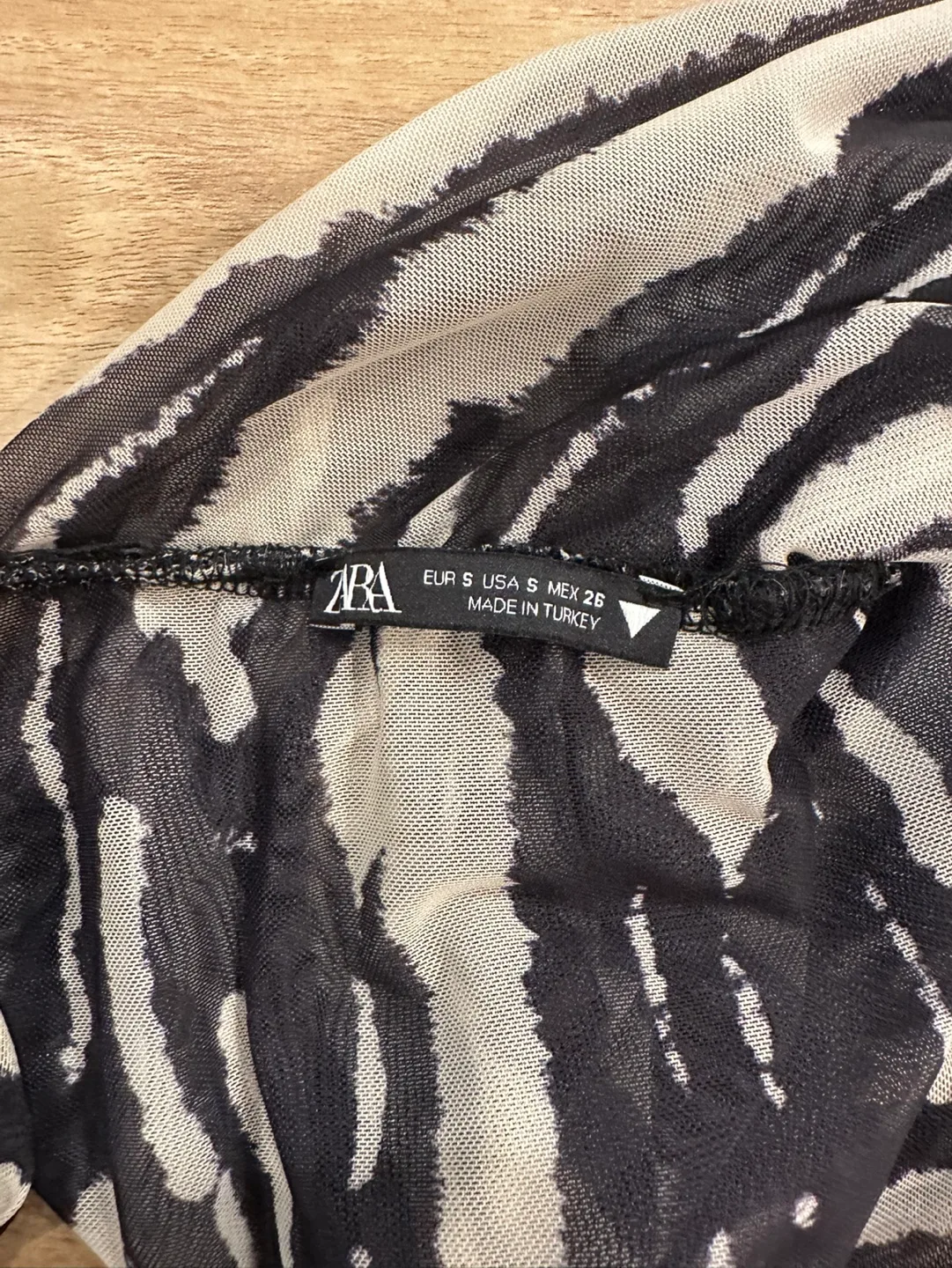 Zara Zebra Print Mesh Crop Top image indicator(3)