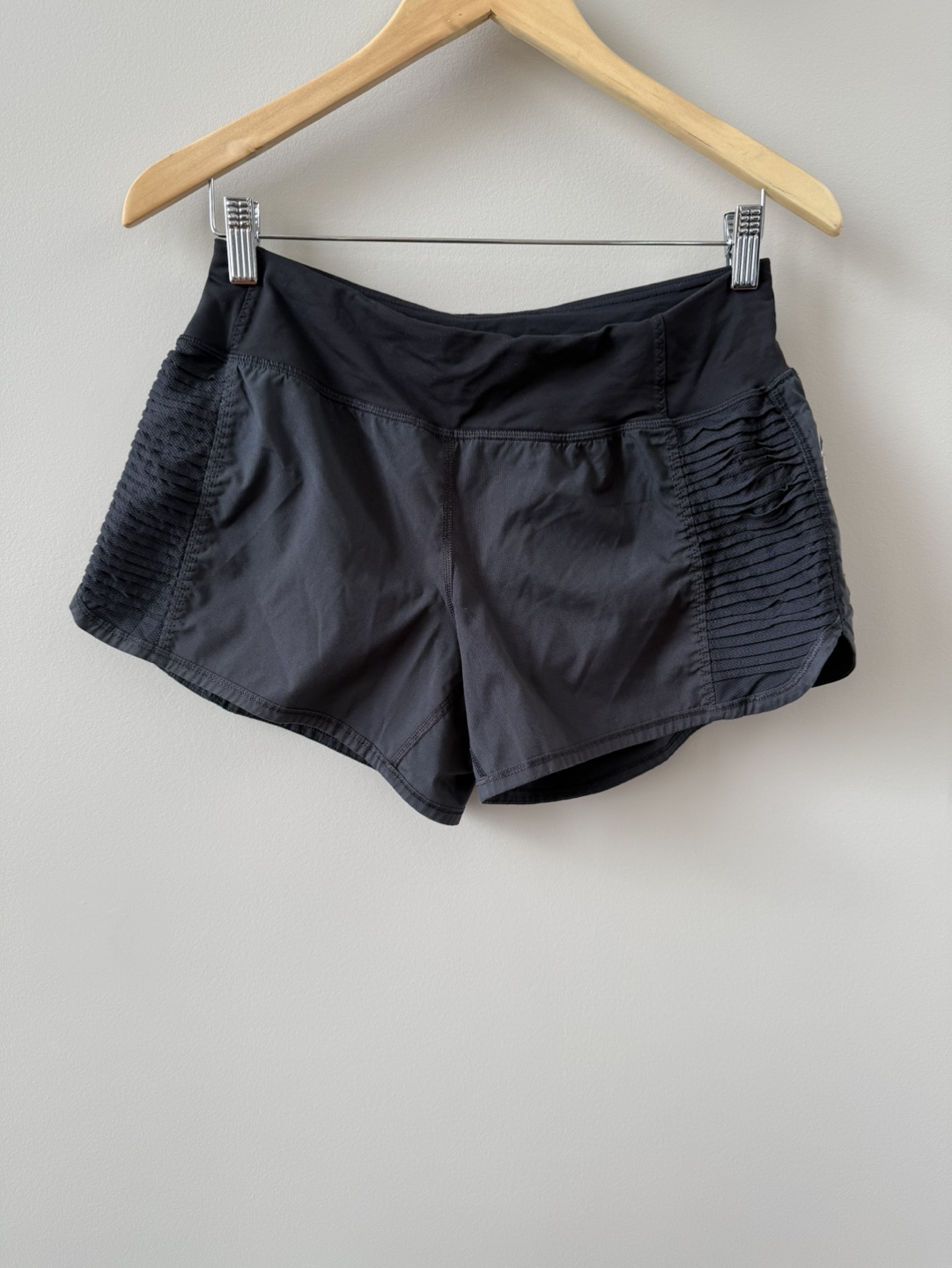 Lululemon Black Run Speed Short size 6 - photo 3