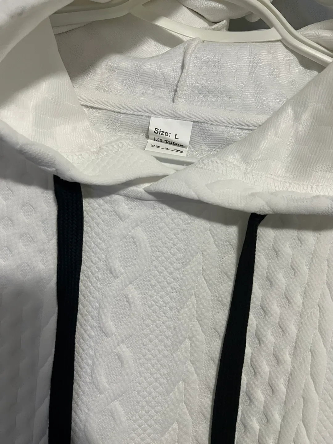 Size Large White Cable Knit Hoodie Sweater image indicator(3)