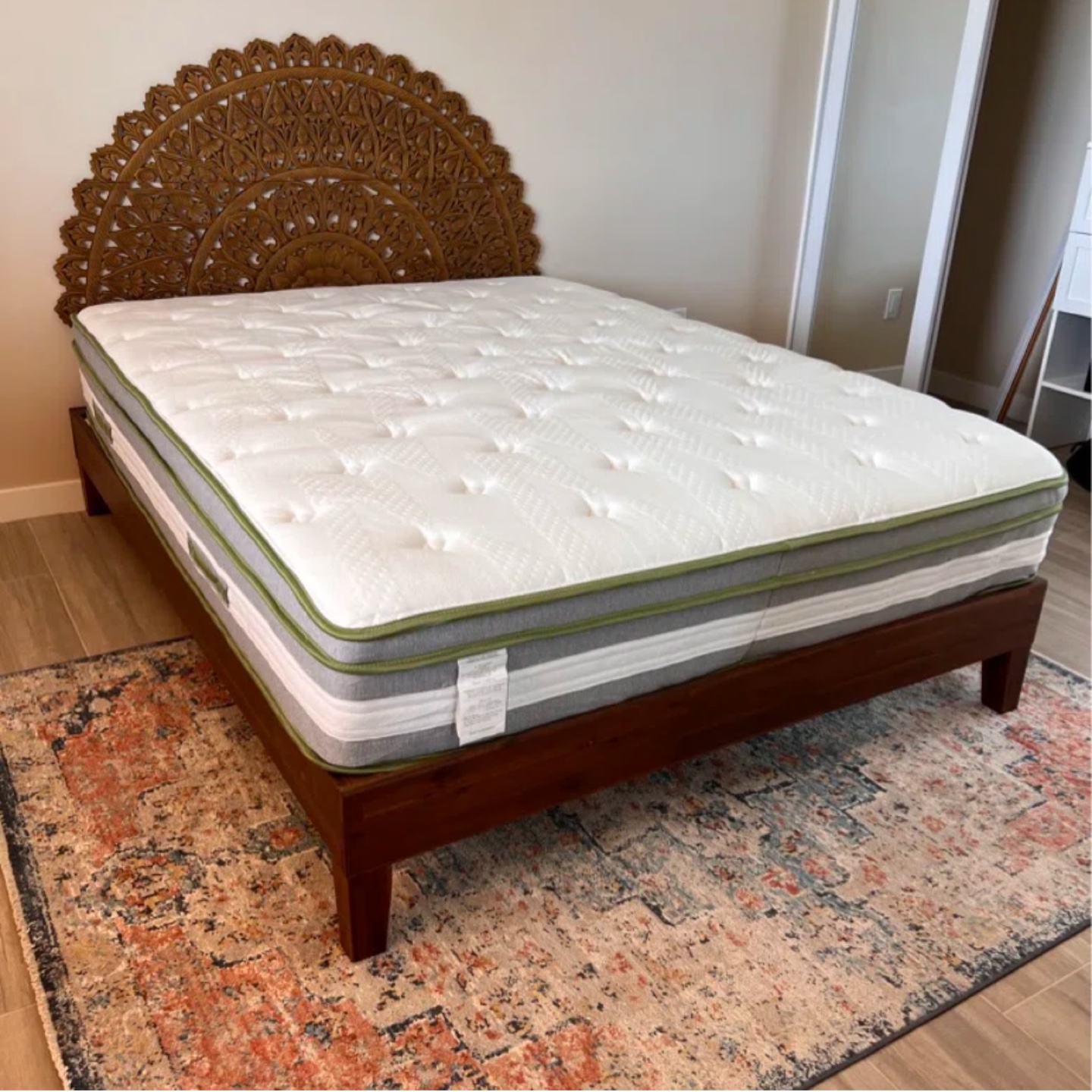 Queen Size Solid Wood Bed Frame - photo 2