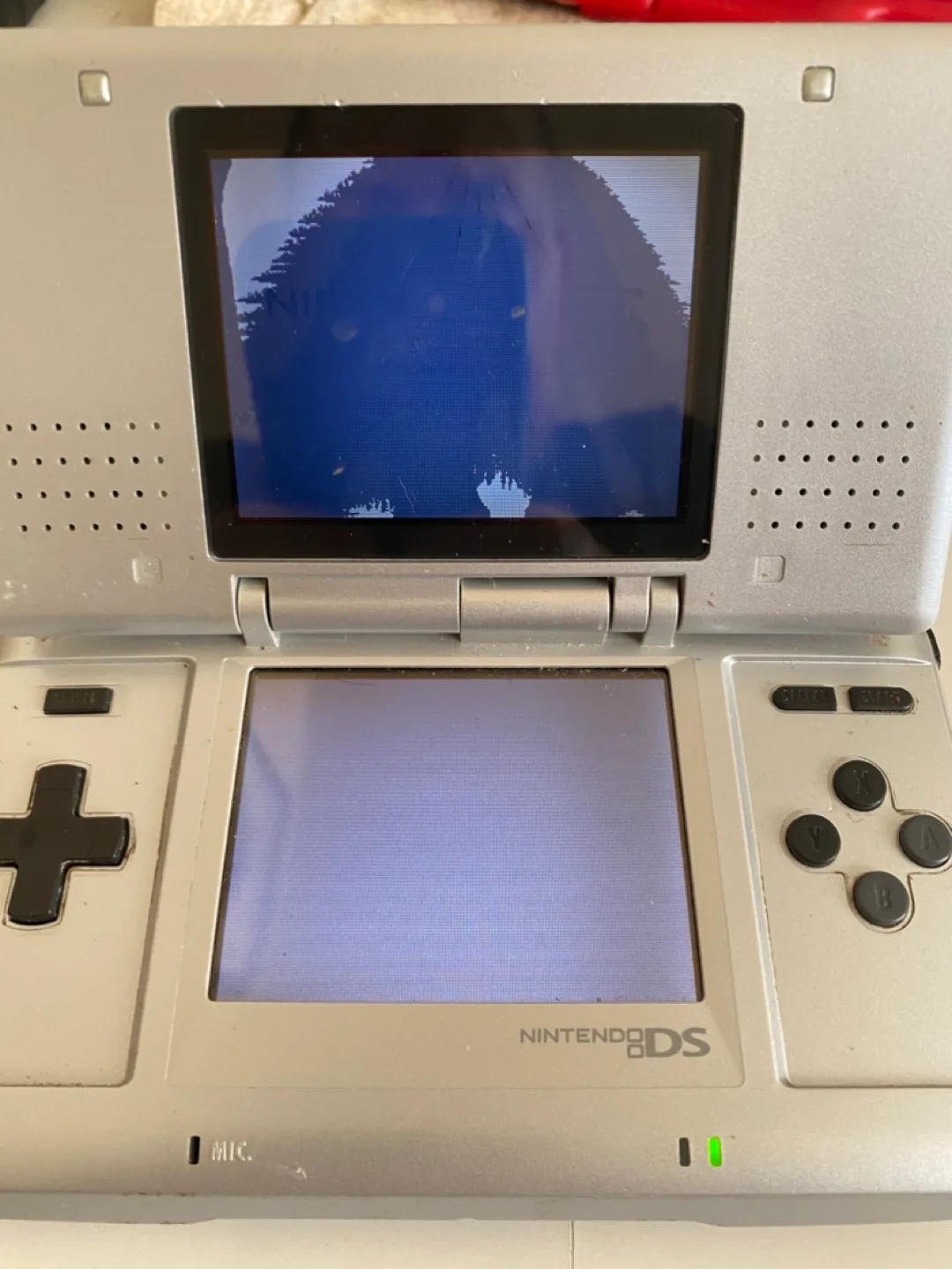 2 Nintendo DS -  with 9 games image indicator(2)