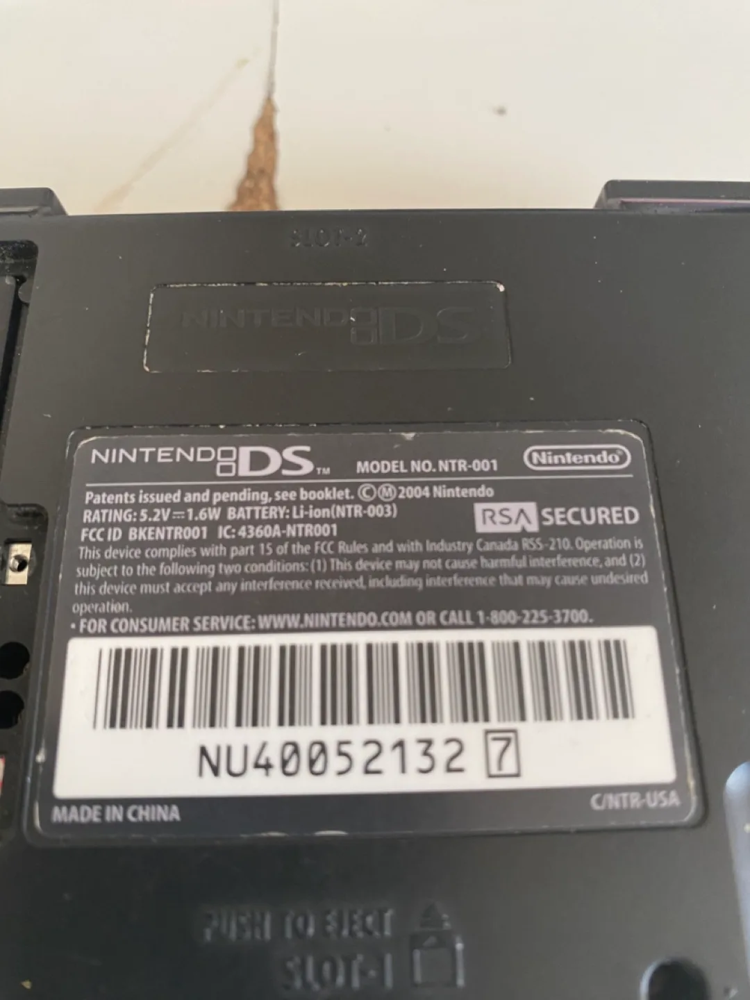 2 Nintendo DS -  with 9 games image indicator(5)