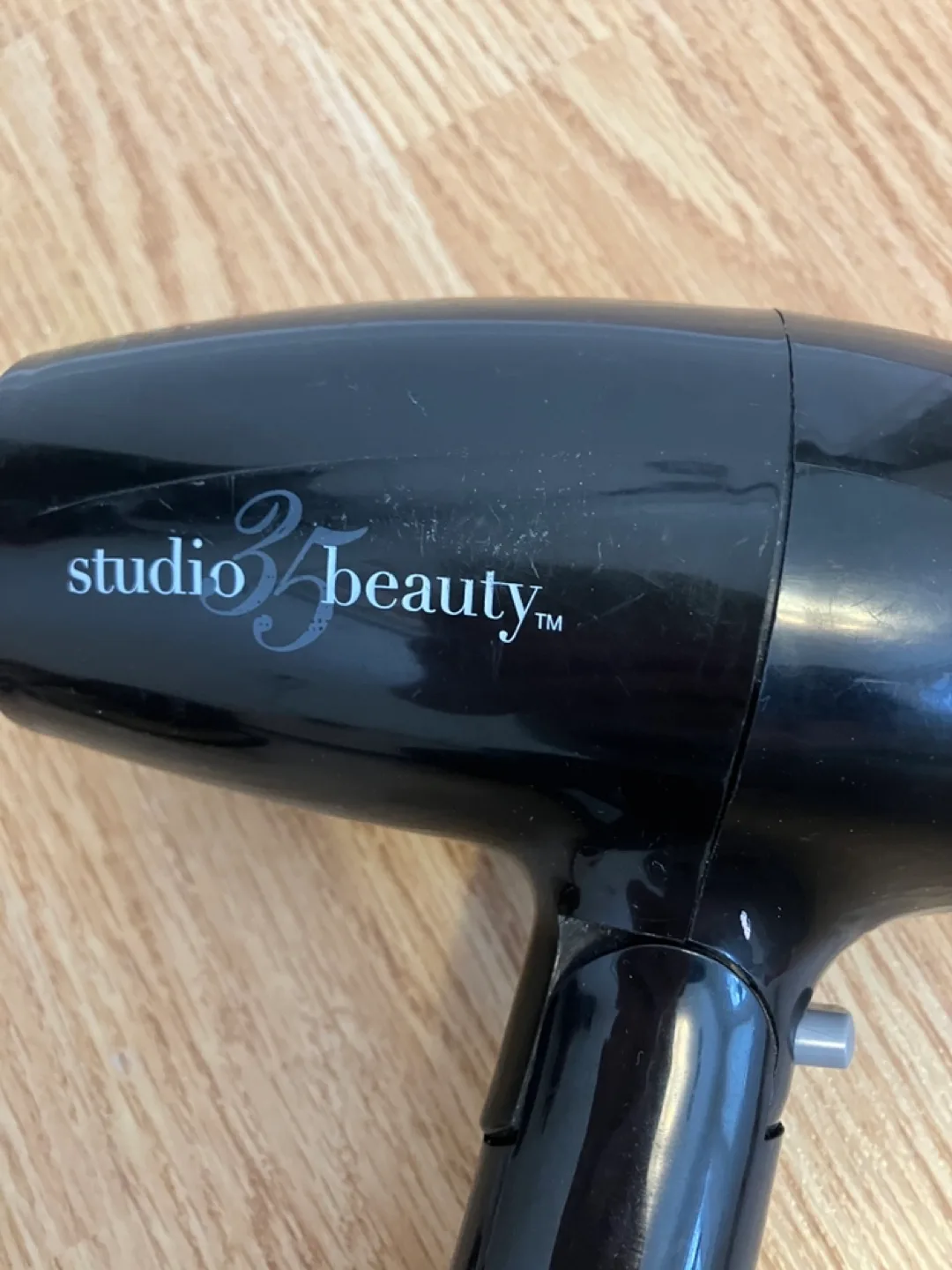 Studio 35 Beauty Hair Dryer image indicator(3)